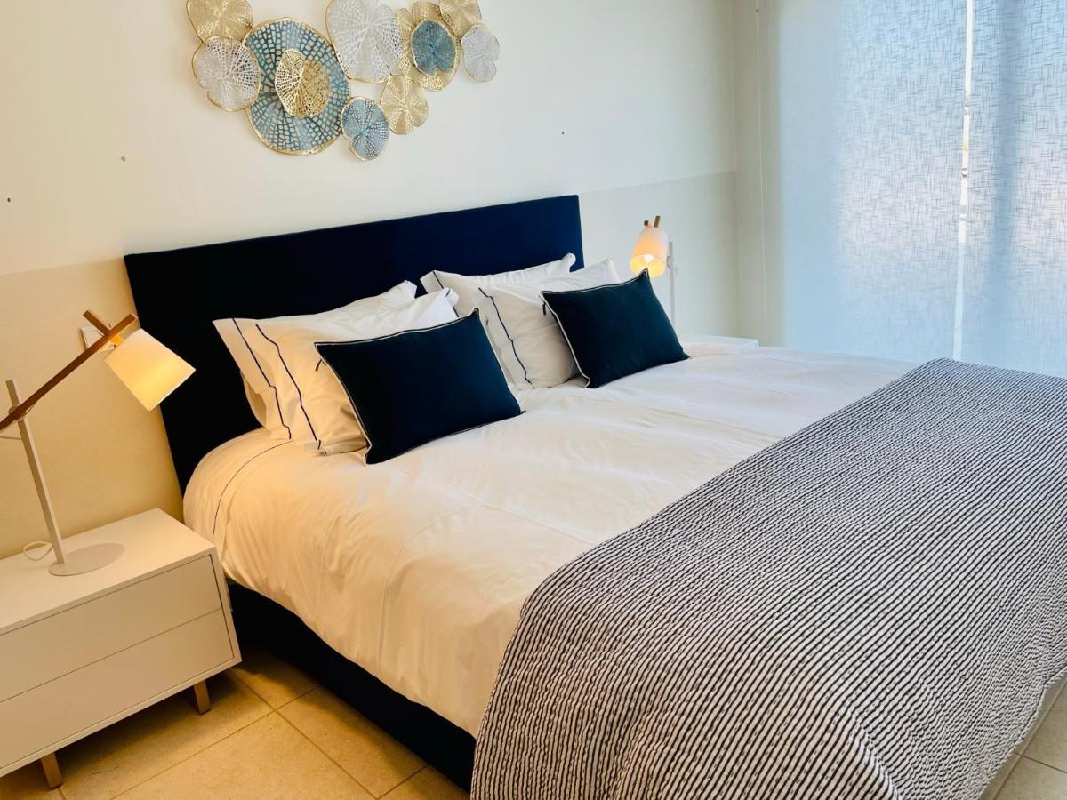 On The Beach Stunning Apartment Albufeira Olhos De Agua Exterior photo