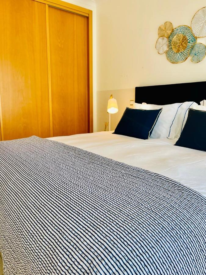 On The Beach Stunning Apartment Albufeira Olhos De Agua Exterior photo
