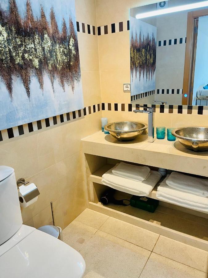 On The Beach Stunning Apartment Albufeira Olhos De Agua Exterior photo